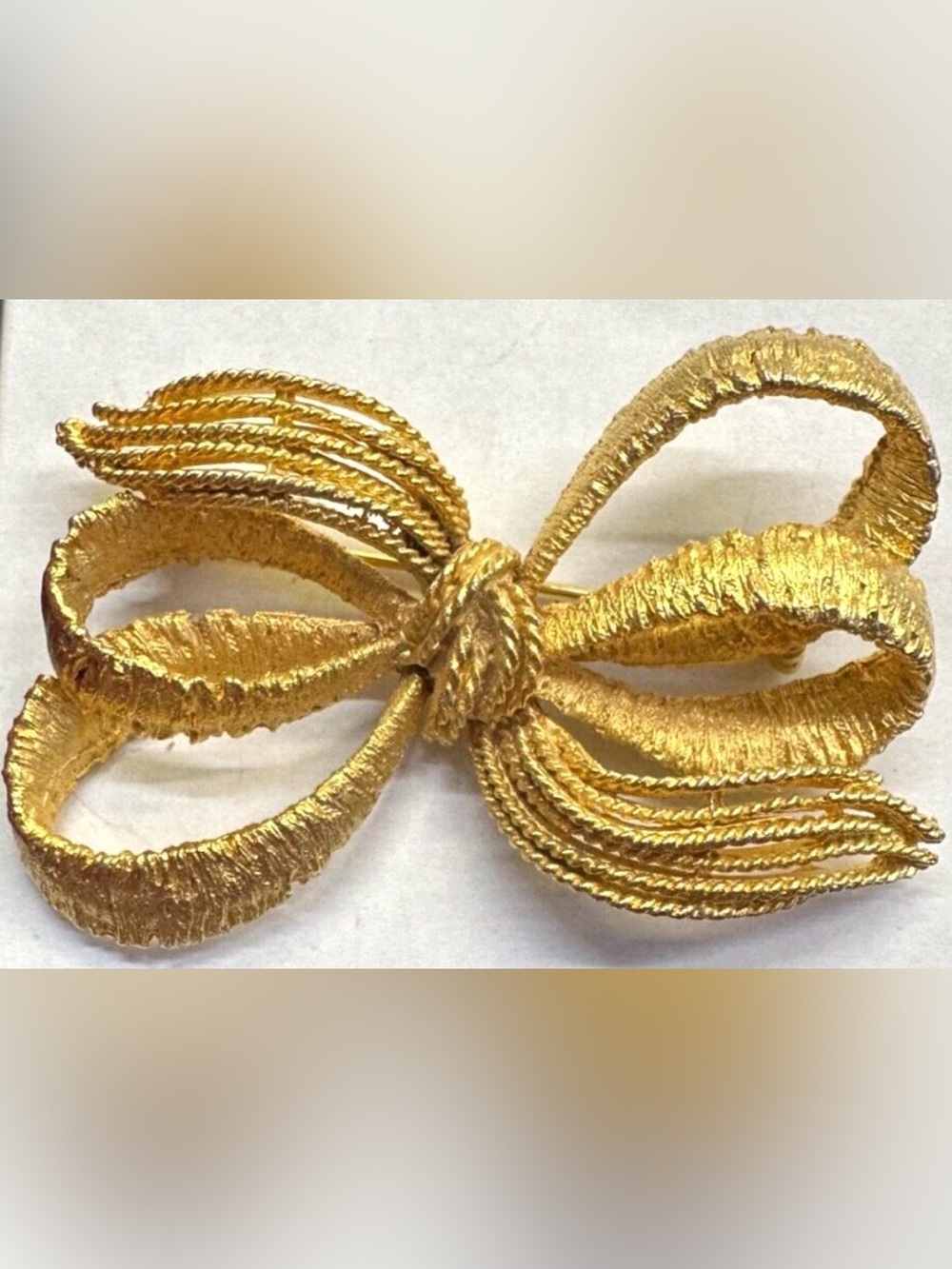 Bow Ribbon Textured  BSK Vintage Pin Brooch Gold J-406